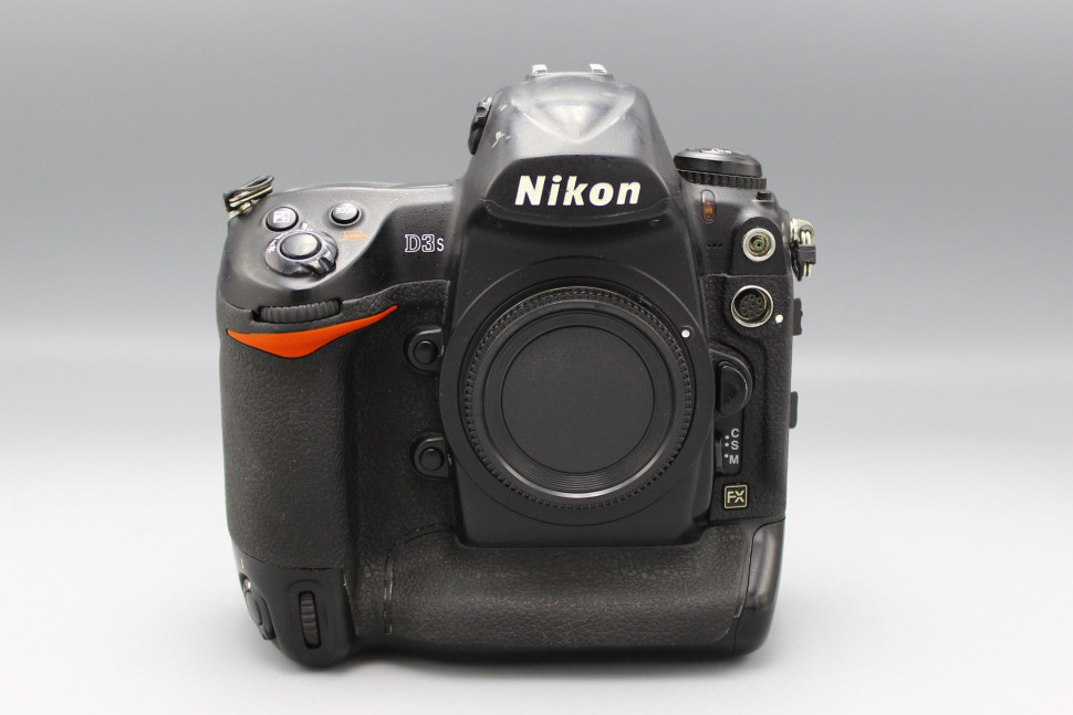 Nikon D3S (199 тыс. кадров)