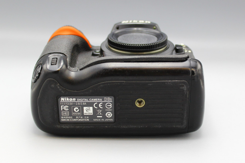 Nikon D3S (199 тыс. кадров)