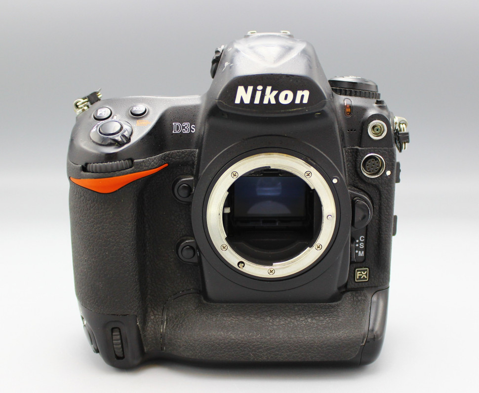Nikon D3S (199 тыс. кадров)