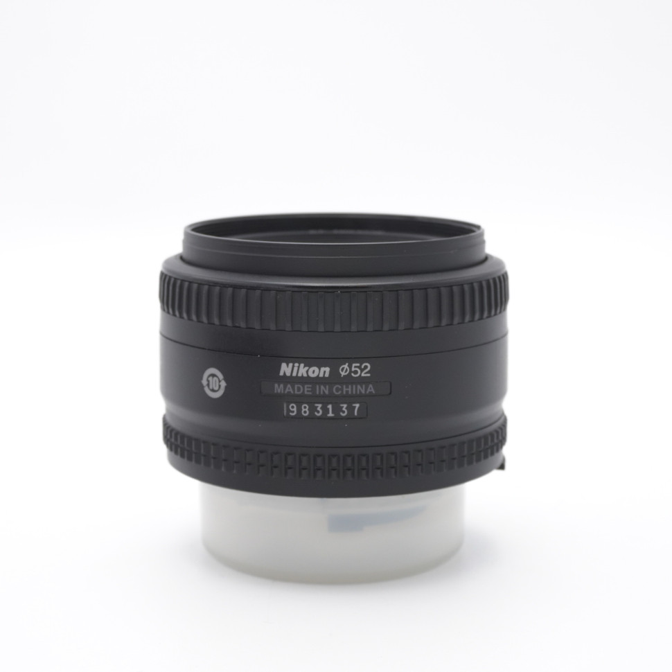 Nikon 50mm f/1.8D AF Nikkor (состояние 5-)