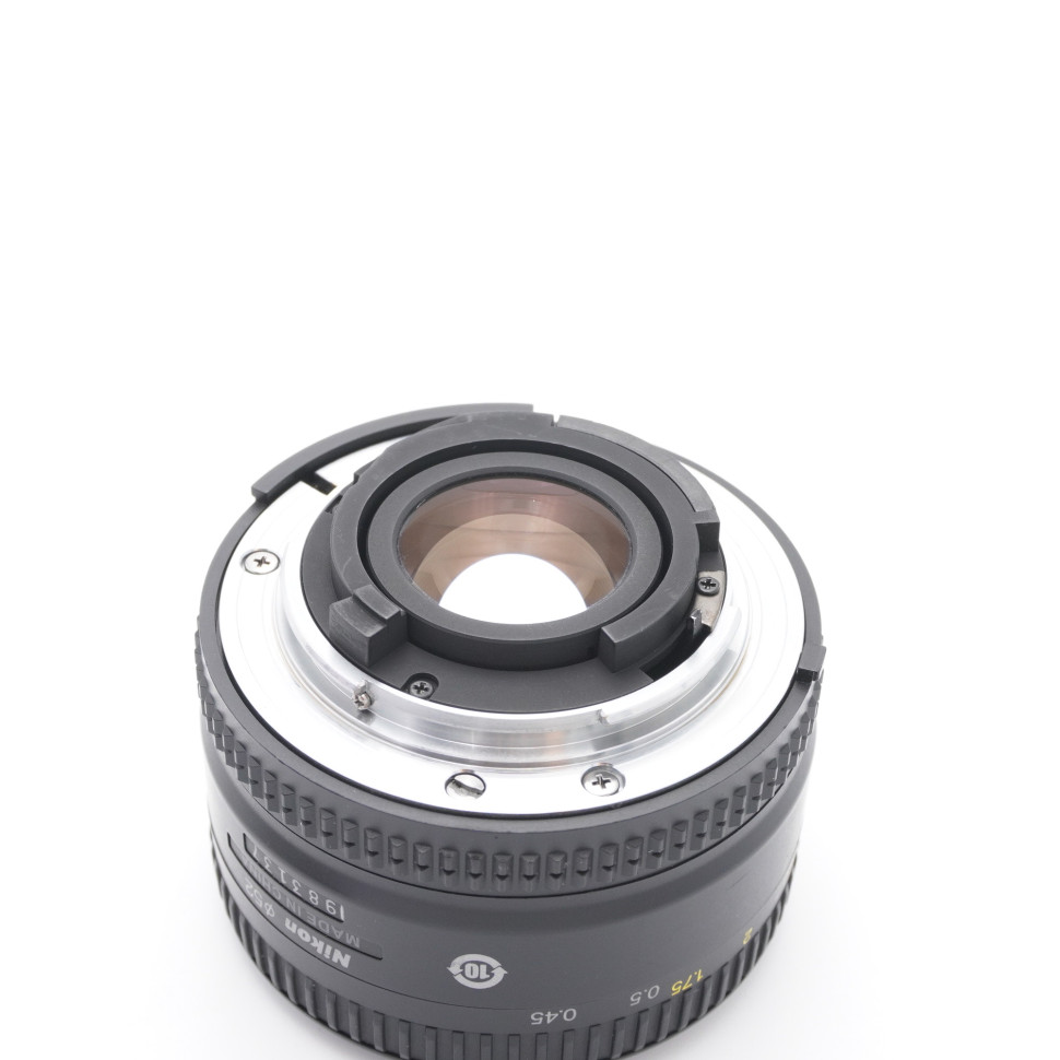 Nikon 50mm f/1.8D AF Nikkor (состояние 5-)