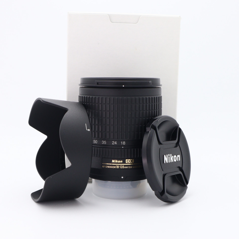 Nikkor AF-S 18-135mm f/3.5-5.6 G ED (состояние 5-)