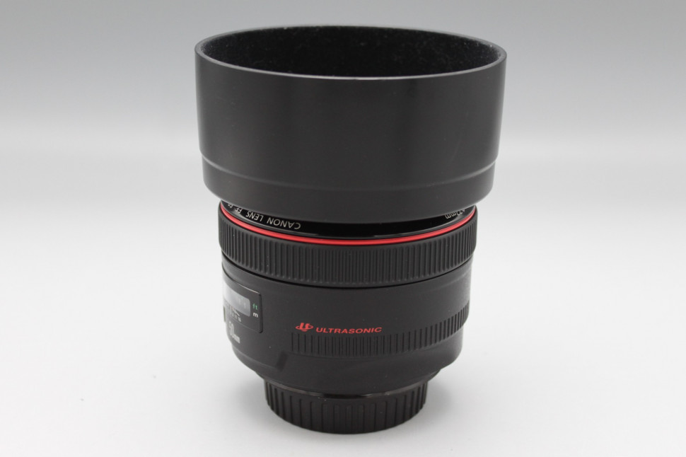 Canon EF 50mm f/1.2L  USM (like new)