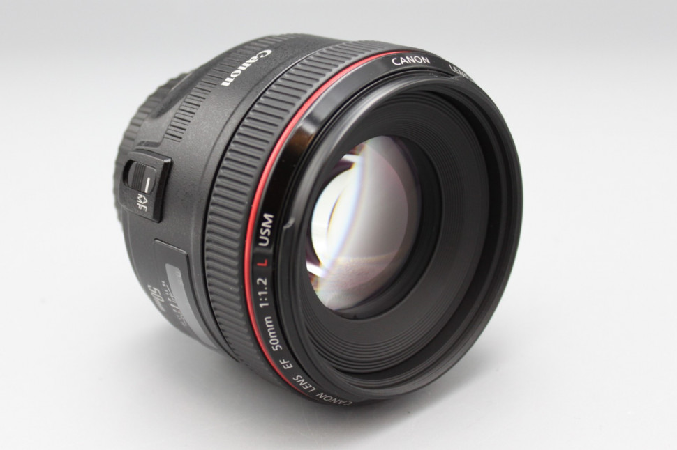 Canon EF 50mm f/1.2L  USM (like new)