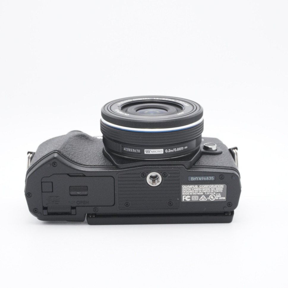 Olympus OM-D E-M10 Mark III Kit 14-42mm (1.700 кадров)
