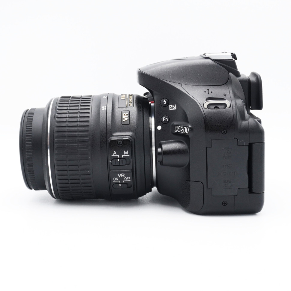 Nikon D5200 Kit AF-S 18-55mm VR (29.000 кадров)