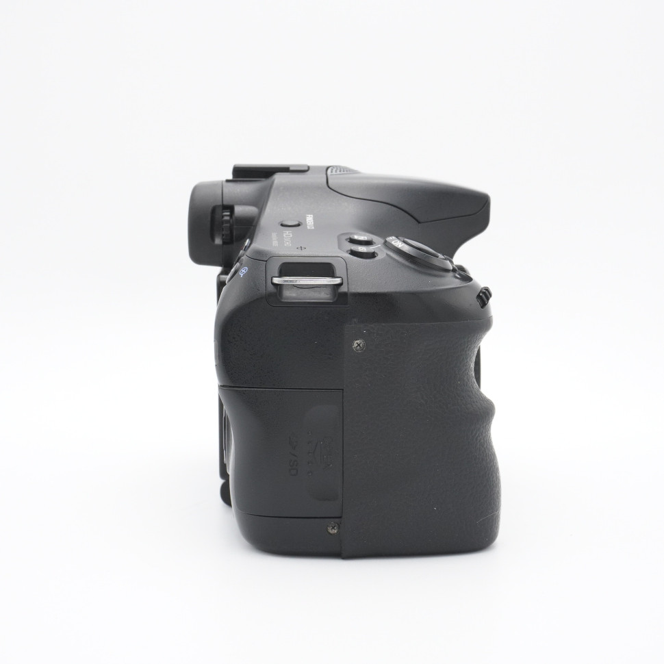 Sony Alpha SLT-A65 (137.000 кадров)