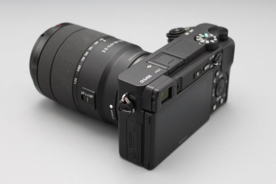 Sony a6400 kit 18-135mm (2 тыс. кадров)