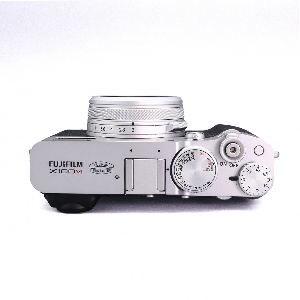 Fujifilm X100 VI silver (1.500 кадров)
