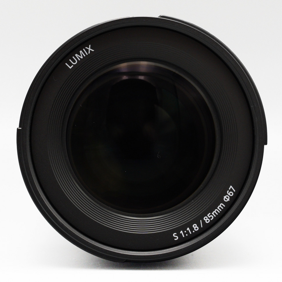Panasonic Lumix S 85mm f/1.8 (состояние 5-)