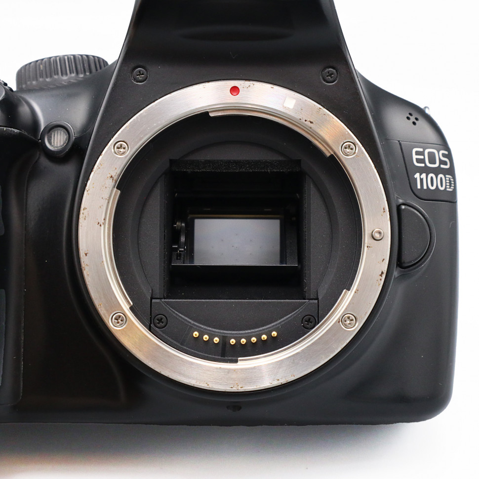 Canon EOS 1100D kit 18-55mm IS II (14800 кадров)