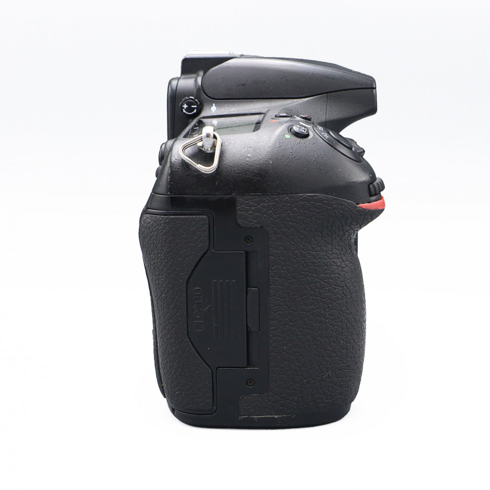 Nikon D810 (204500 кадров)