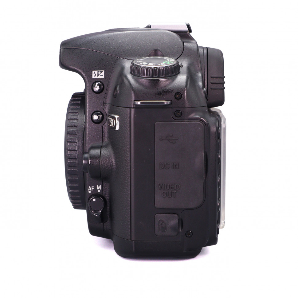 Nikon D80 (41.000 кадров)