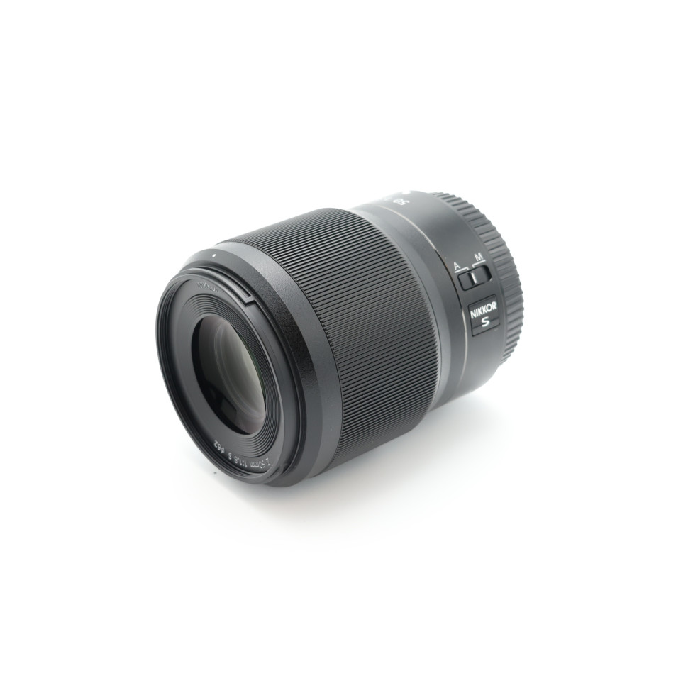 Nikon Z 50mm f/1.8 S (витринный экземпляр)