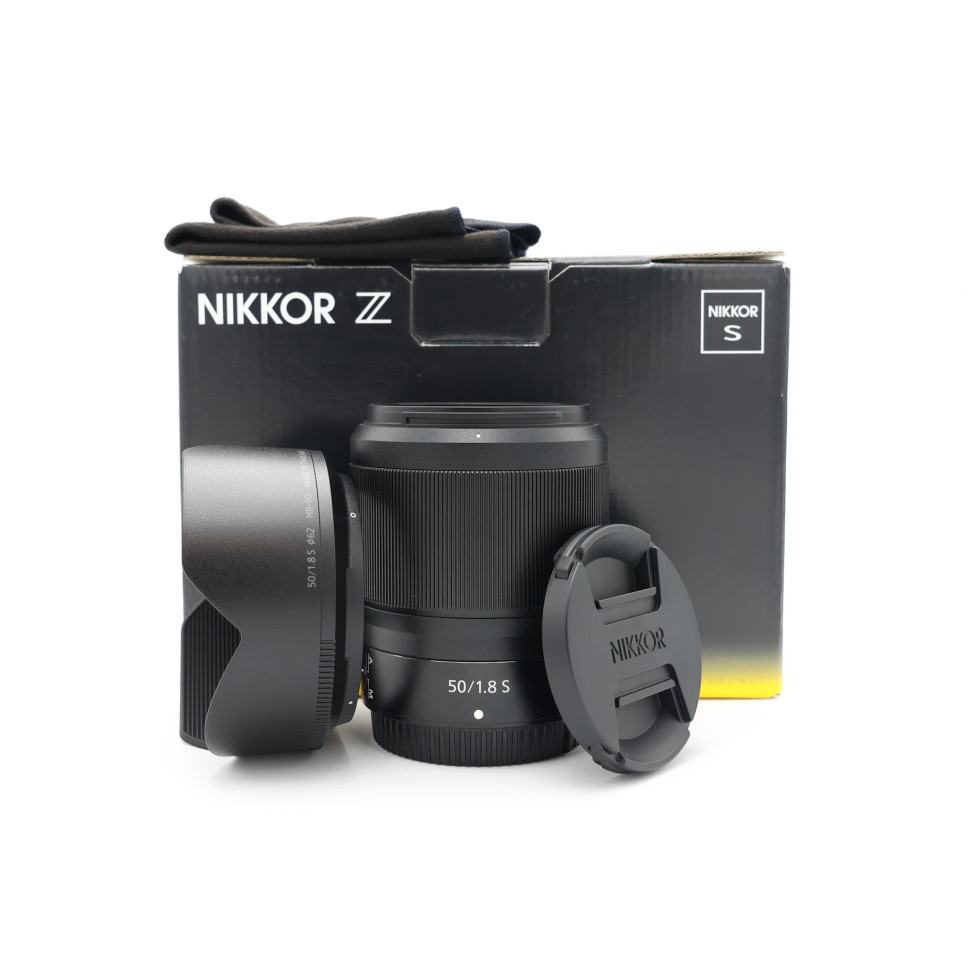 Nikon Z 50mm f/1.8 S (витринный экземпляр)