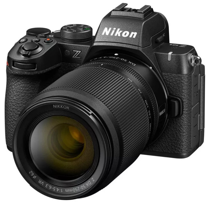 Nikon Z50 II + Nikkor Z DX 16-50mm f/3.5-6.3 VR + Z DX Nikkor 50-250mm f/4.5-6.3