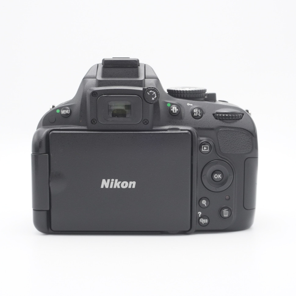 Canon EOS 4000D body (6500 кадров)