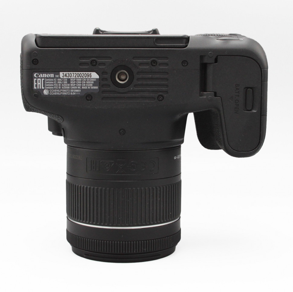 Canon EOS 77D kit EF-S 18-55 4-5.6 IS STM (пробег 45300)