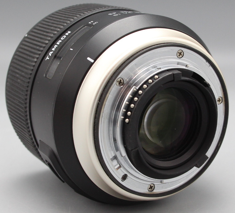 Tamron SP 35mm f/1.8 Di VC USD Nikon F (состояние 5)
