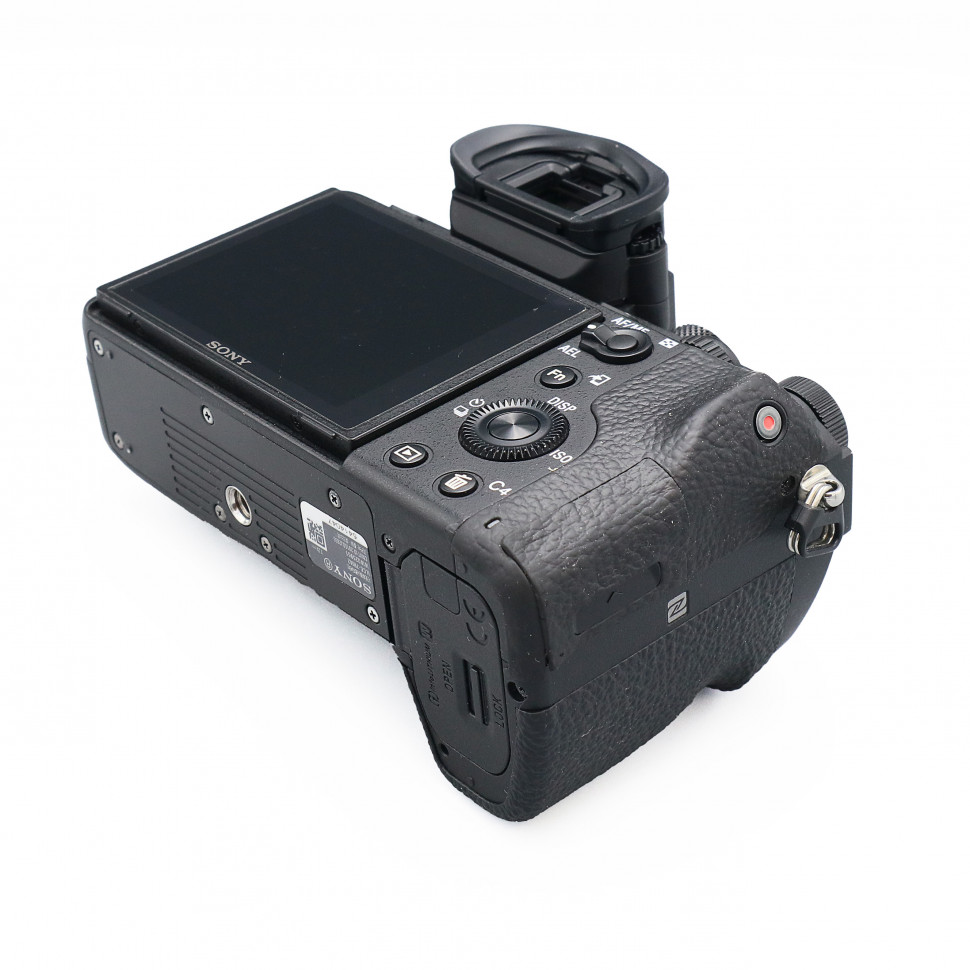 Sony α7R II (109000 кадров)