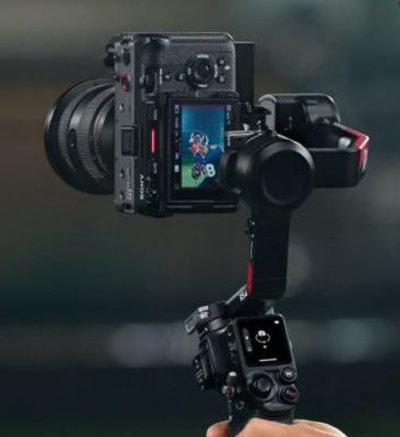 Стабилизатор DJI RS 4 Combo