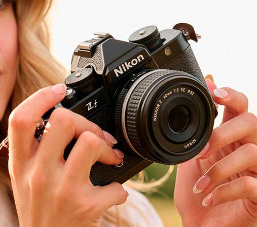 Беззеркальный фотоаппарат Nikon Z f Body, черный