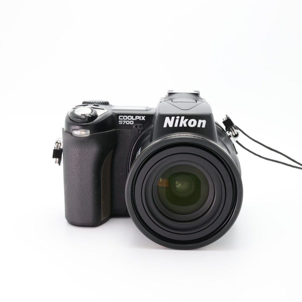 Nikon Coolpix 5700 (состояние 5)