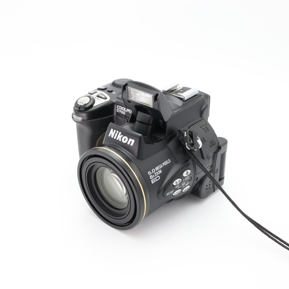 Nikon Coolpix 5700 (состояние 5)