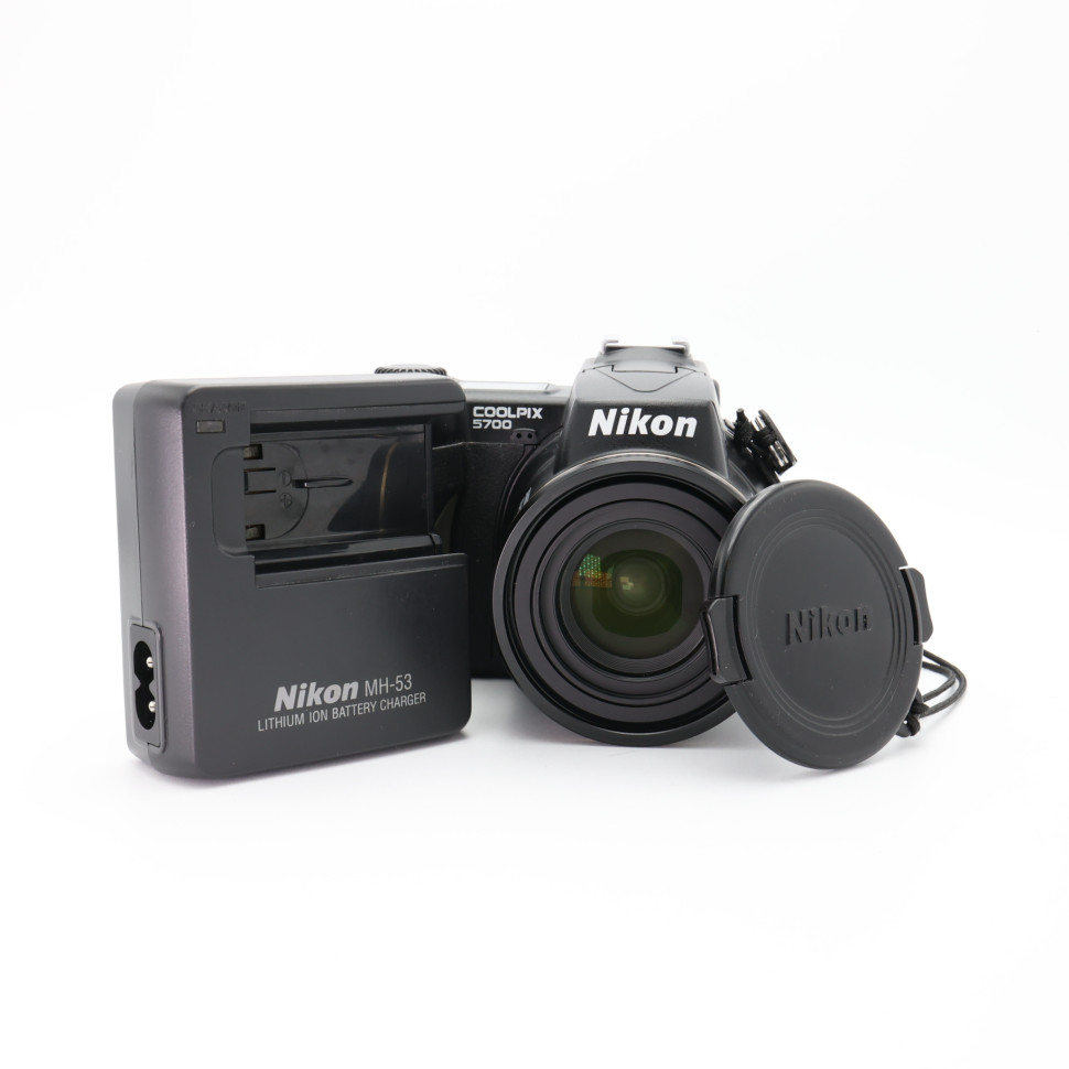 Nikon Coolpix 5700 (состояние 5)