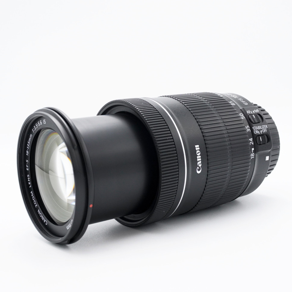 Canon EF-S 18-135mm f/3.5-5.6 IS   (состояние 4)