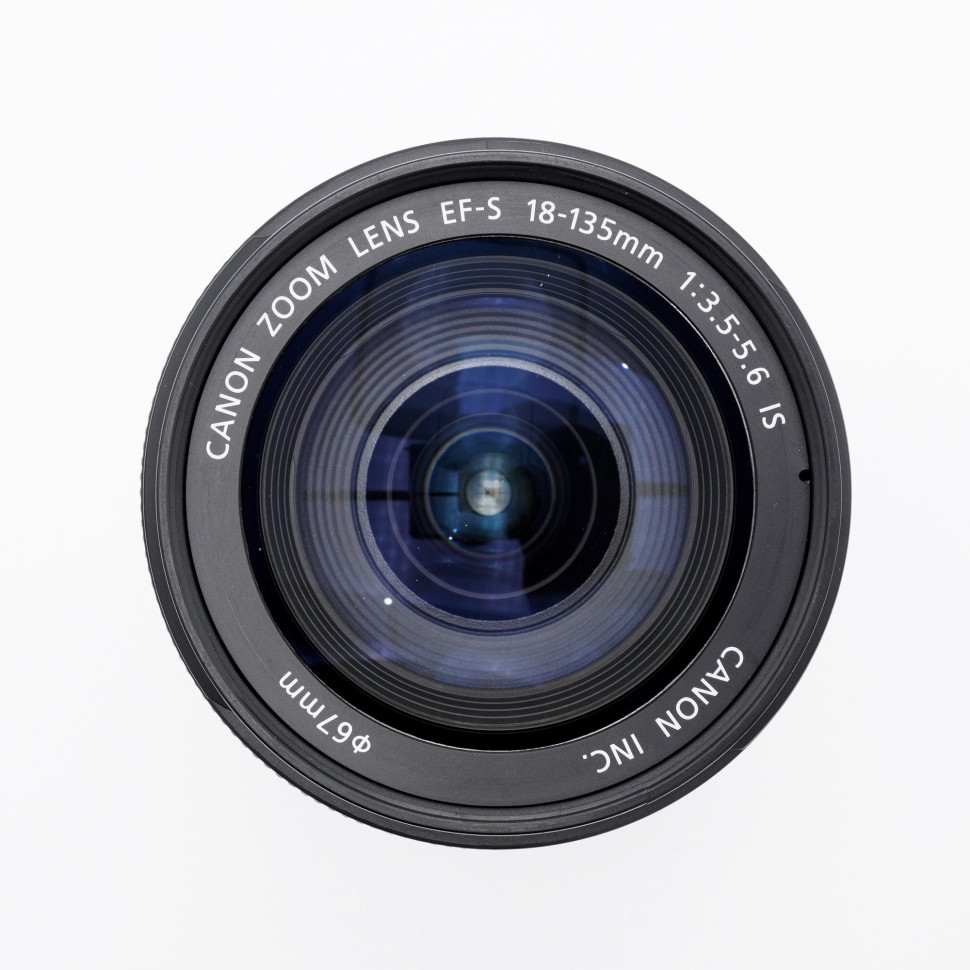 Canon EF-S 18-135mm f/3.5-5.6 IS   (состояние 4)