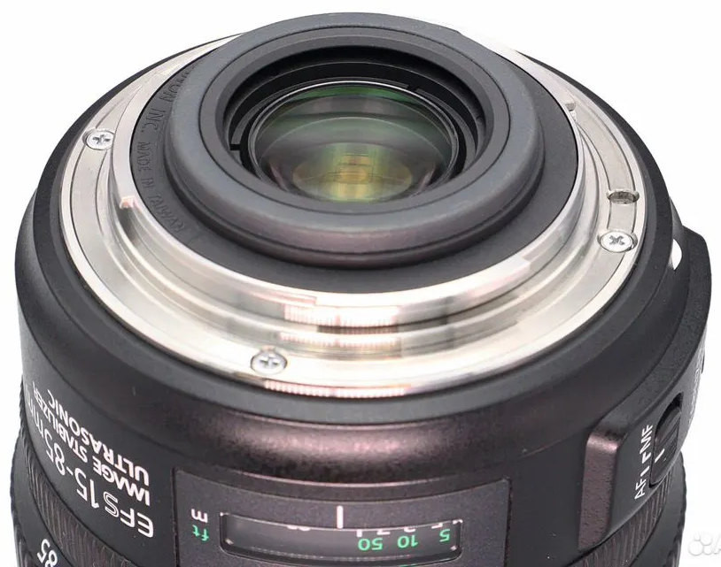 Canon EF-S 15-85mm f/3.5-5.6 IS USM (состояние 5-)