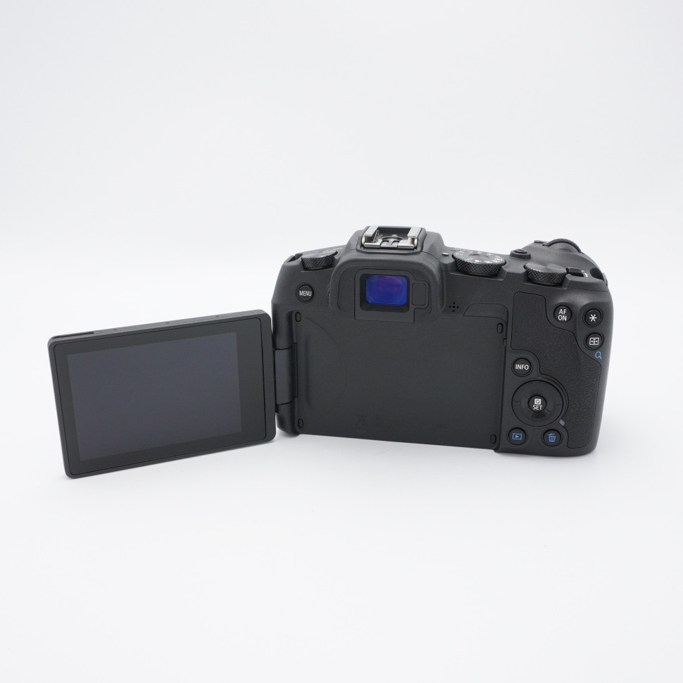 Canon EOS RP (6.000 кадров)