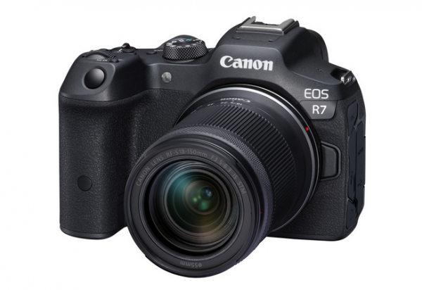 Canon EOS R7 KIT RF-S 18-150mm f/3.5-6.3 IS STM