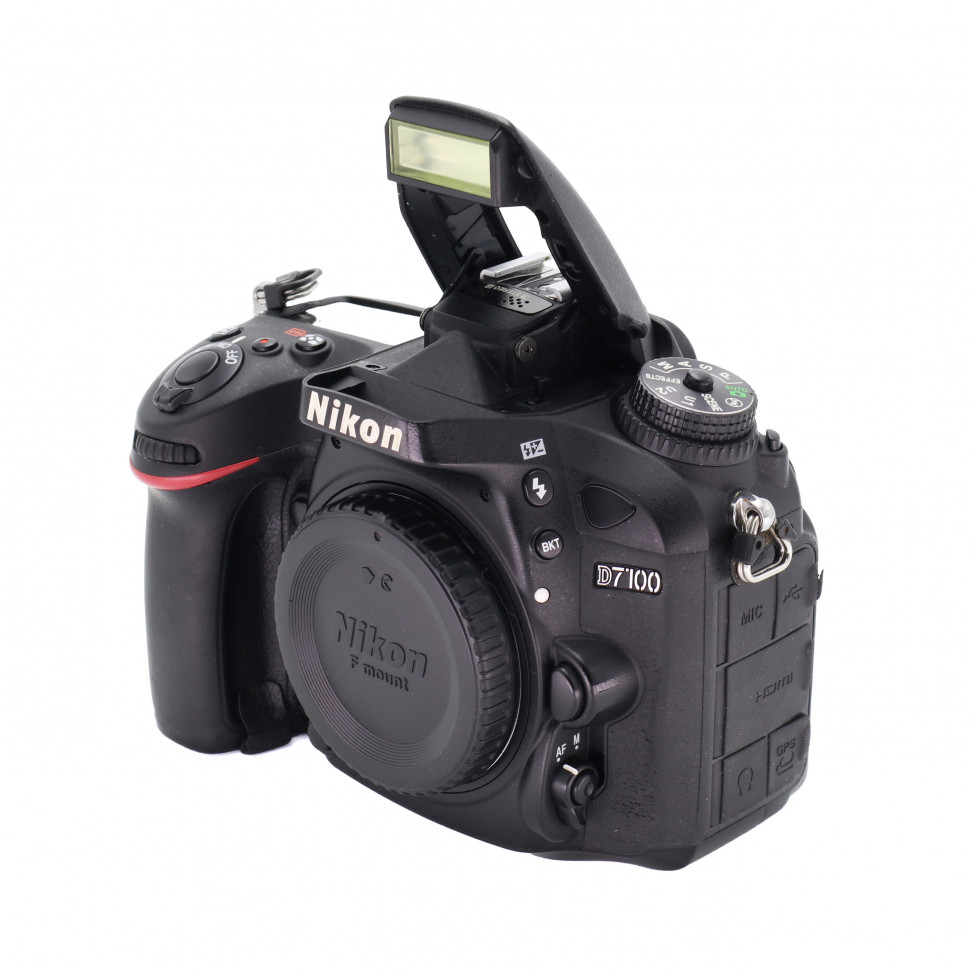 Nikon D7100 body (53000 кадров)