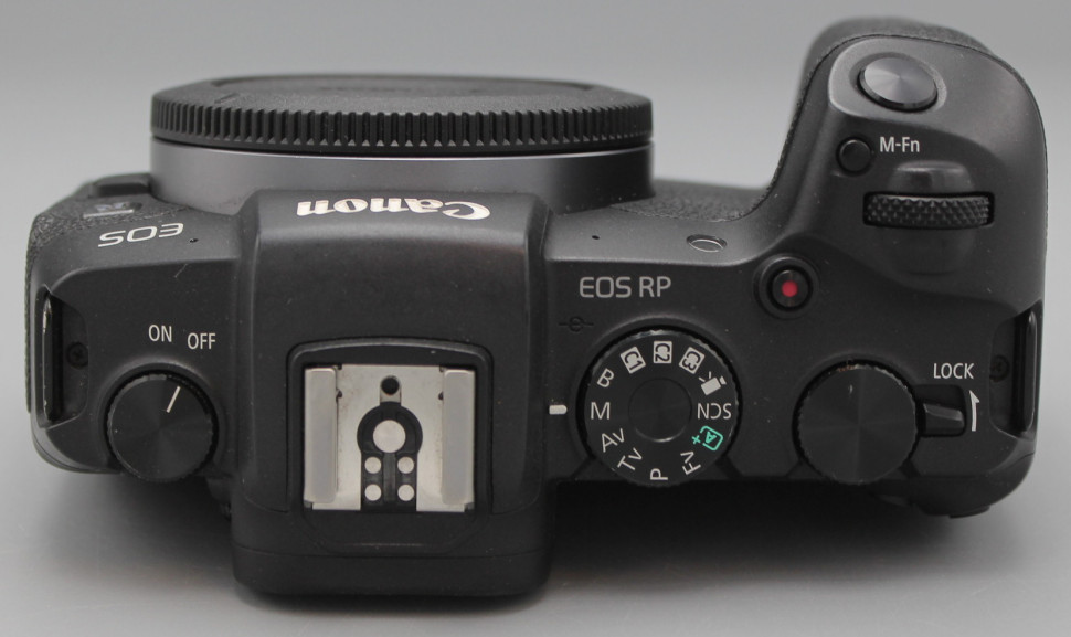 Canon EOS RP Body  (118000 кадров)