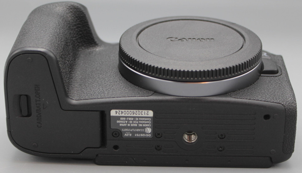 Canon EOS RP Body  (118000 кадров)