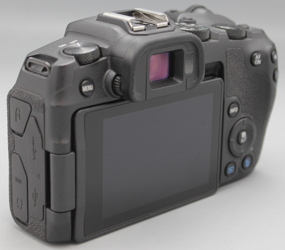 Canon EOS RP Body  (118000 кадров)