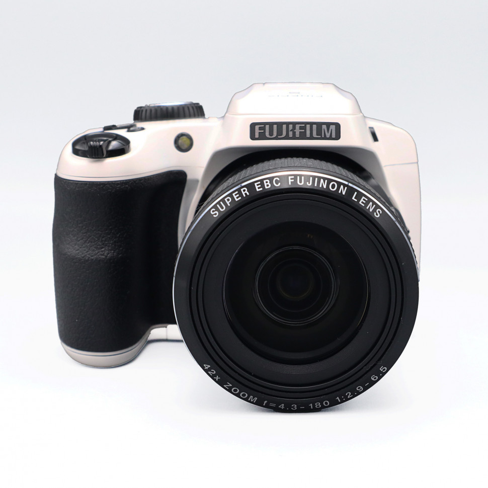 Fujifilm FinePix S8300 (состояние 5)