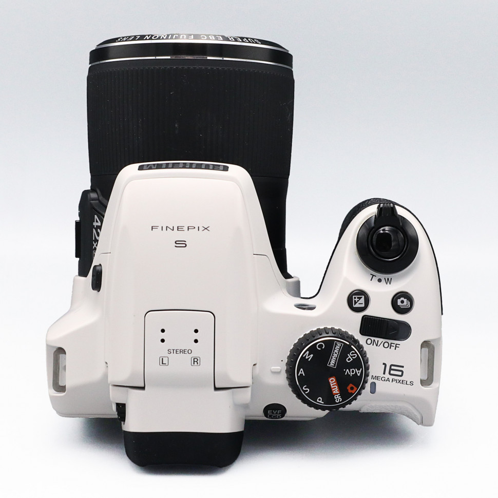 Fujifilm FinePix S8300 (состояние 5)