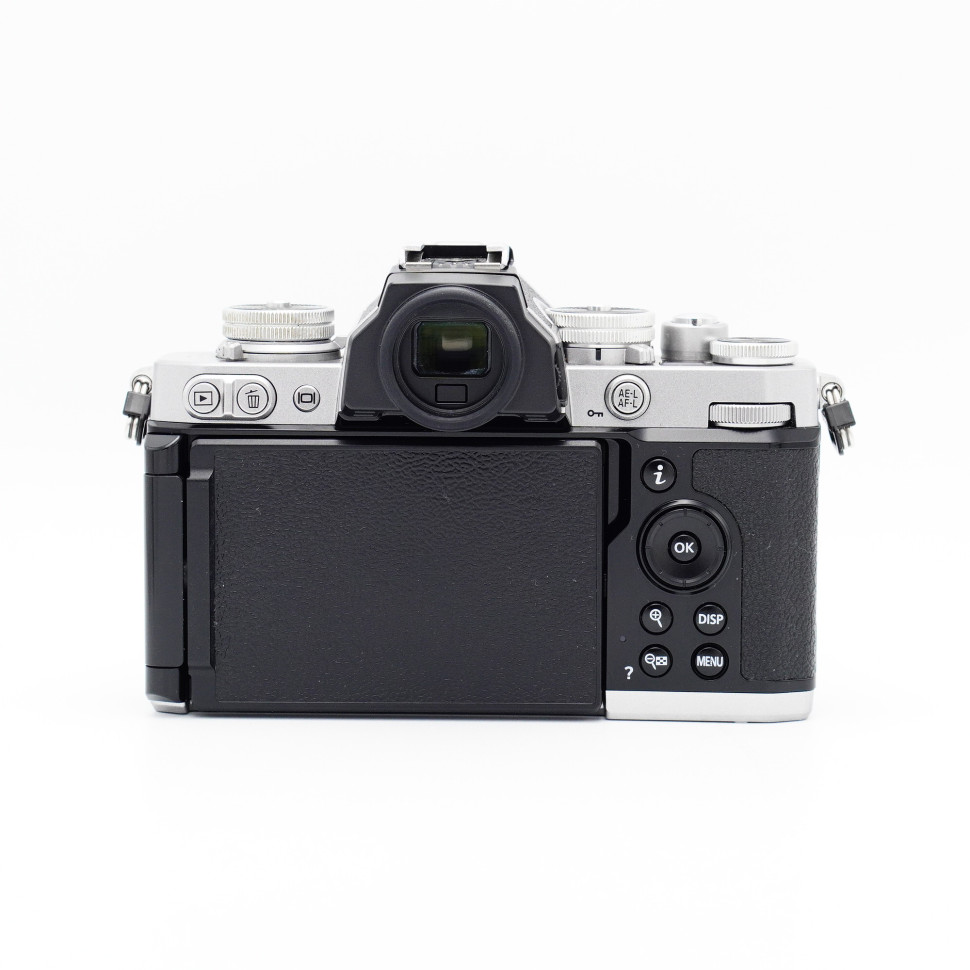 Nikon Zfc kit 16-50mm VR (6350 кадров)