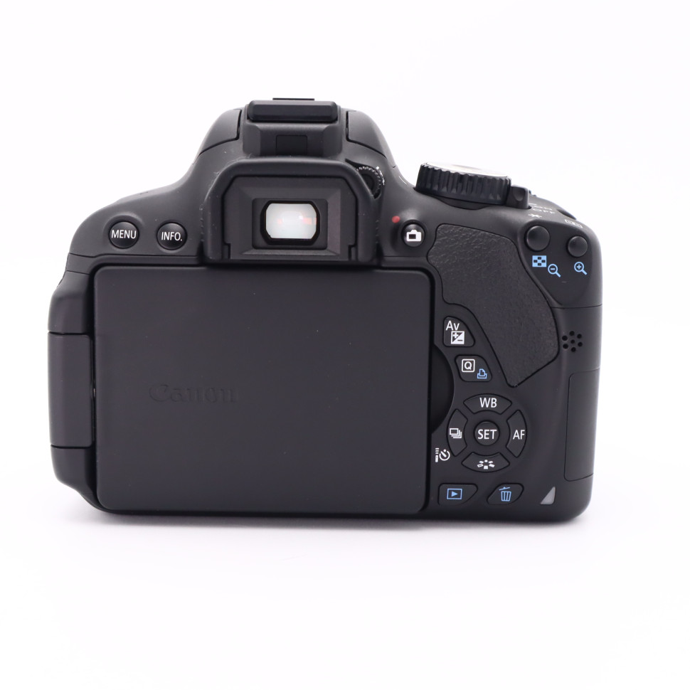 Canon EOS 650D Kit EF-S 18-55mm IS III (4.000 кадров)