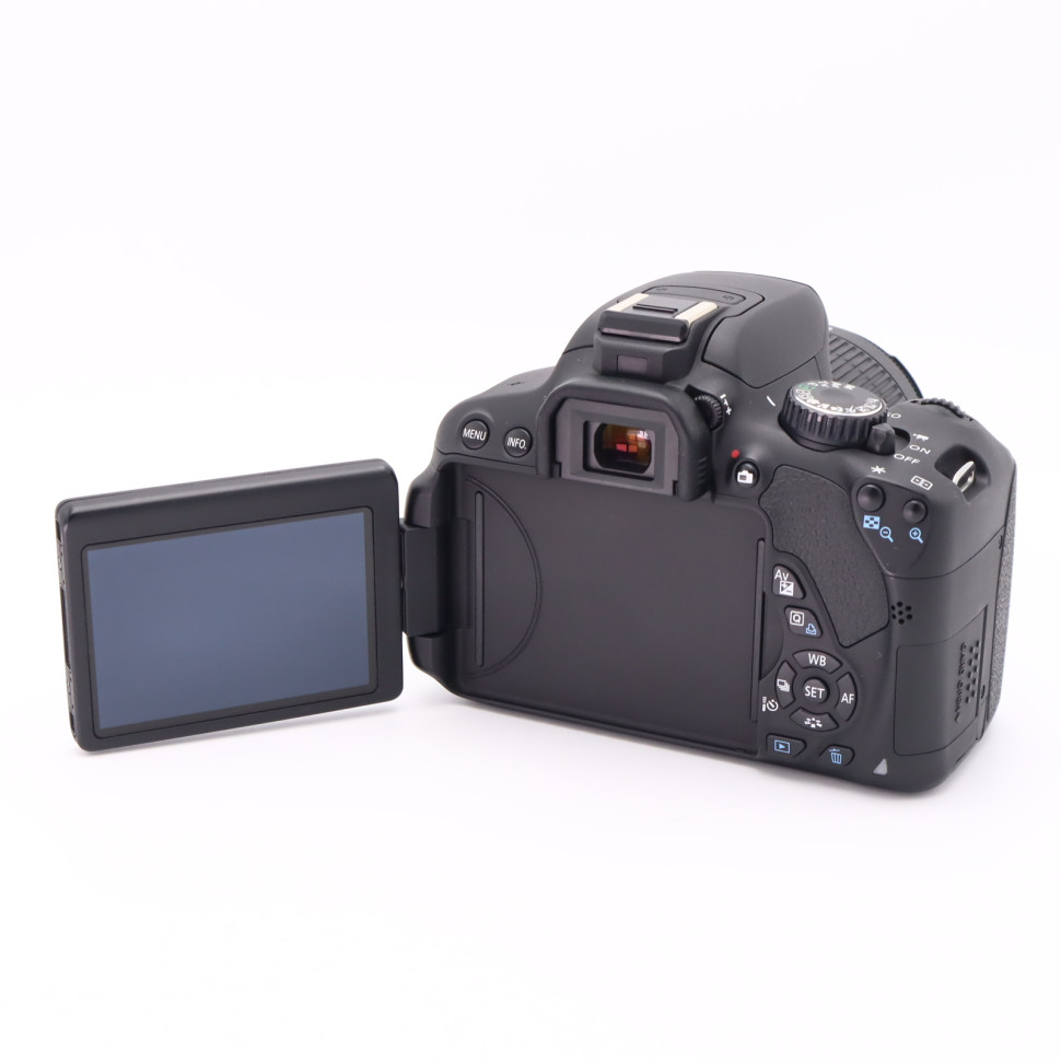 Canon EOS 650D Kit EF-S 18-55mm IS III (4.000 кадров)