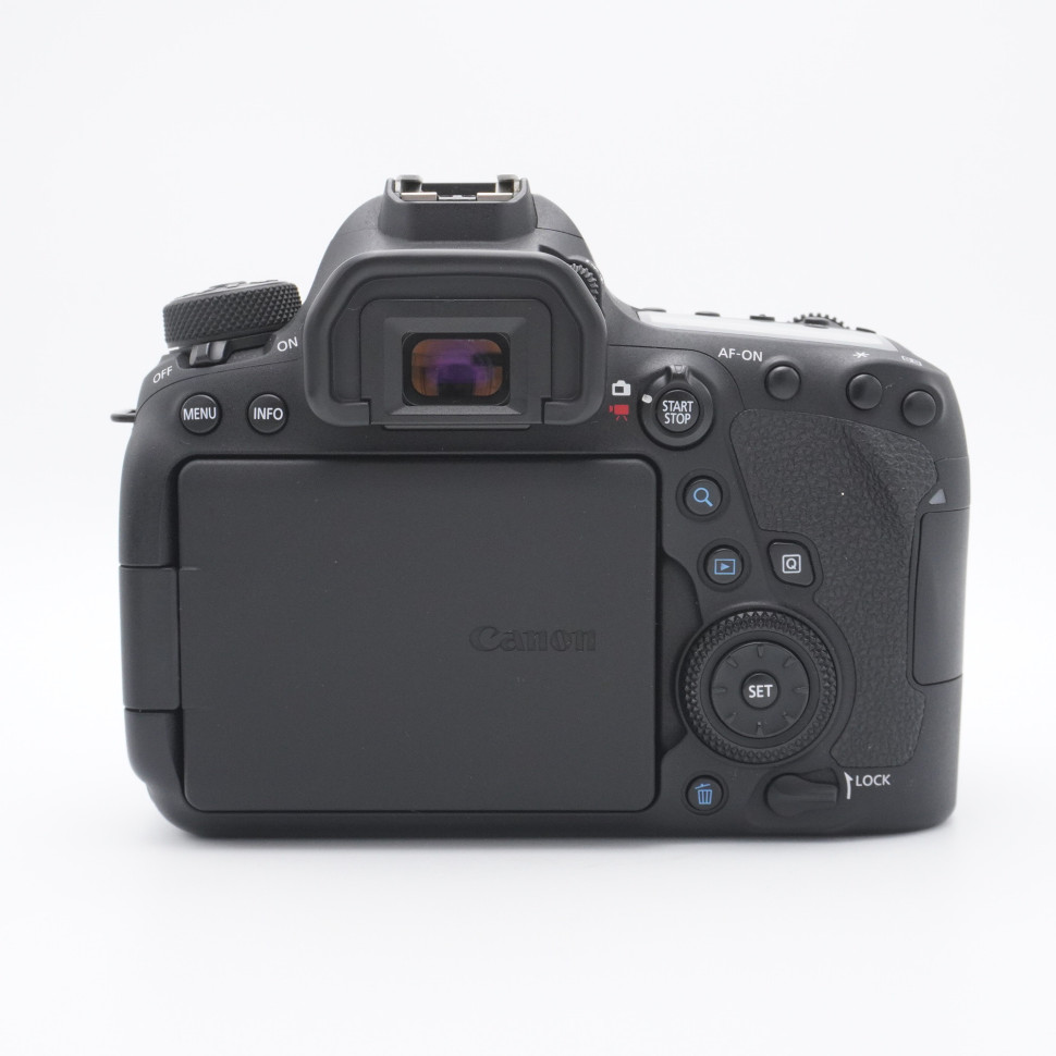 Canon EOS 6D Mark II  (61000 кадров)