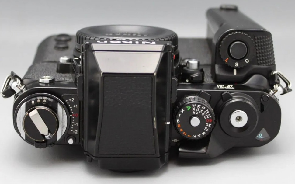 Nikon F3 HP + MD-4