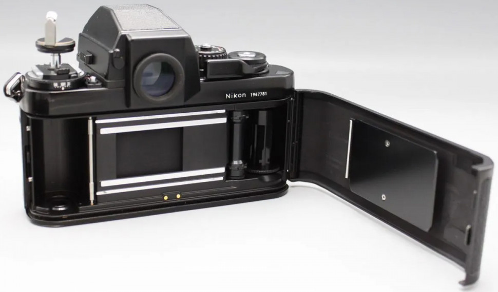 Nikon F3 HP + MD-4