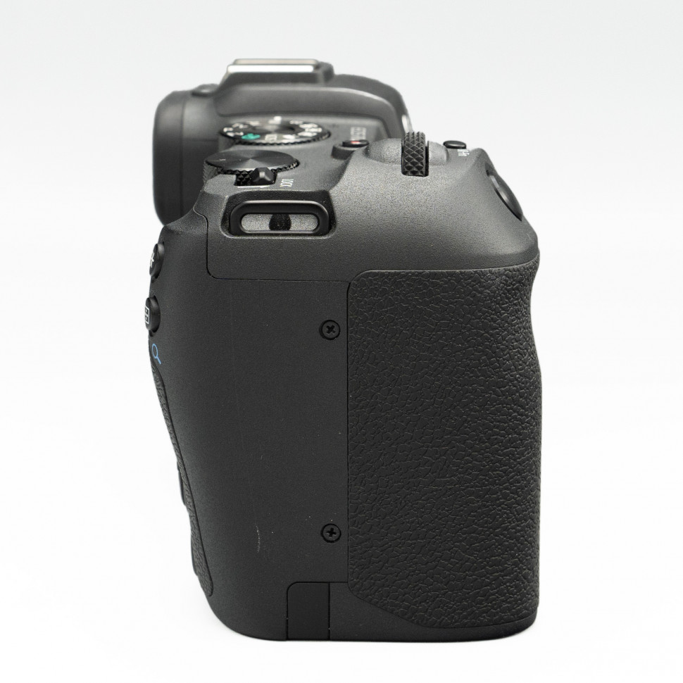 Canon EOS RP (13.000 кадров)