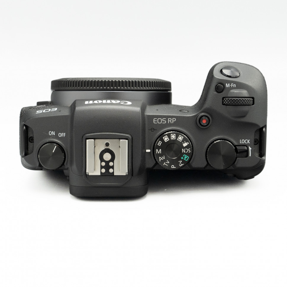 Canon EOS RP (13.000 кадров)