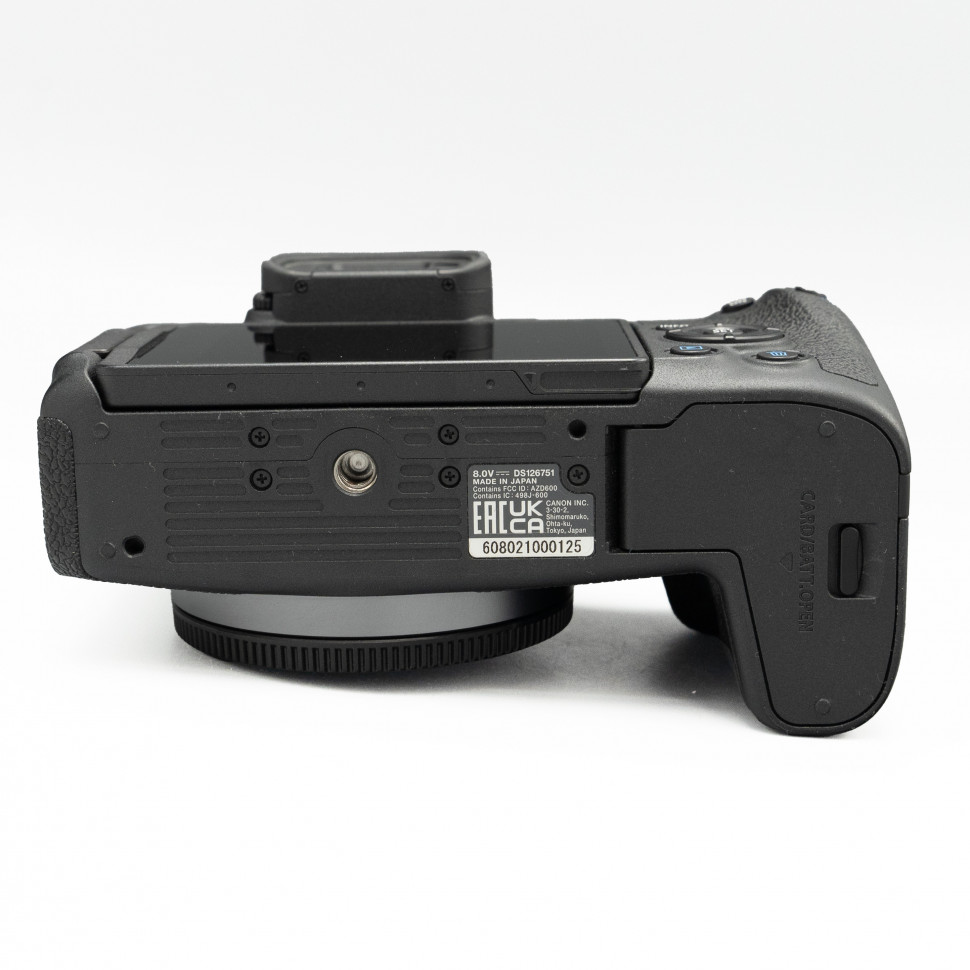Canon EOS RP (13.000 кадров)