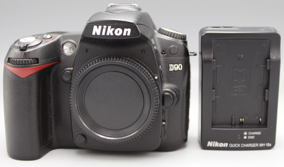 Nikon D90 (41.000 кадров)